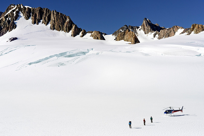 Hélicoptère sur le Franz Josef Glacier, île du Sud en Nouvelle-Zélande